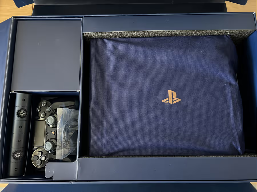 PS4 Pro 500 Million Limited Edition 2TB Ultra-Rare Collectible (used)