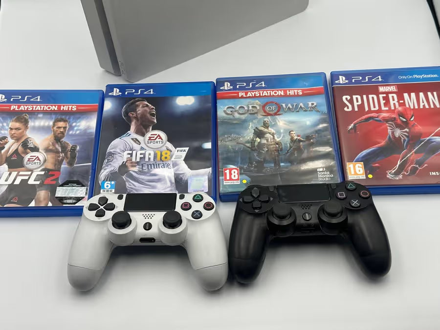 PS4 Slim Glacier White 2 Controllers + 4 Games