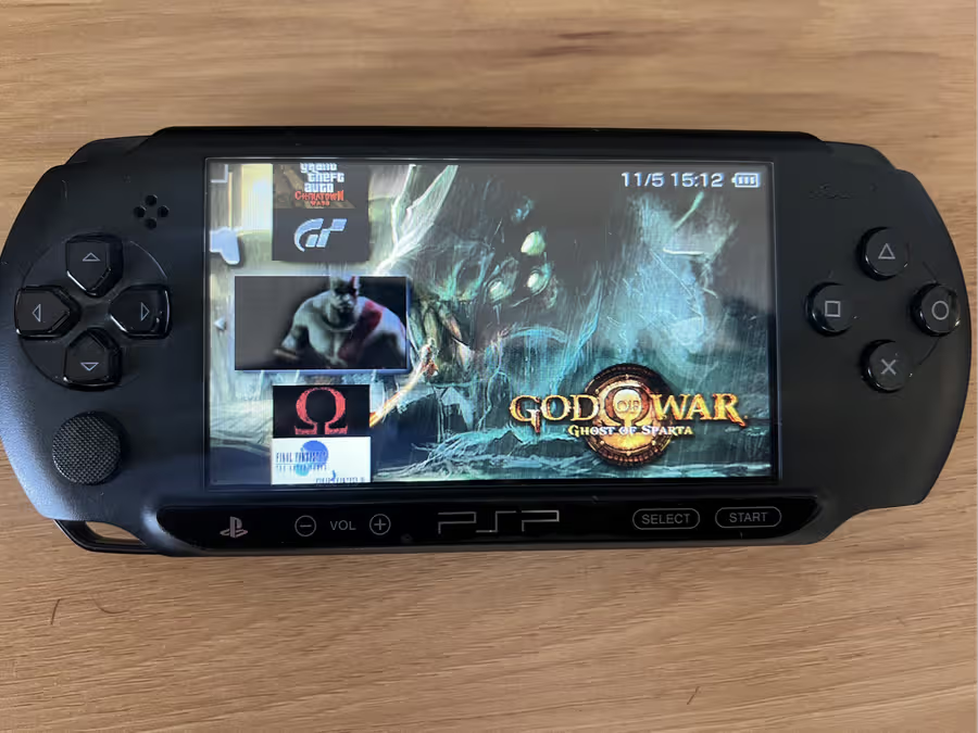 PSP Street Console + 128GB SD Card