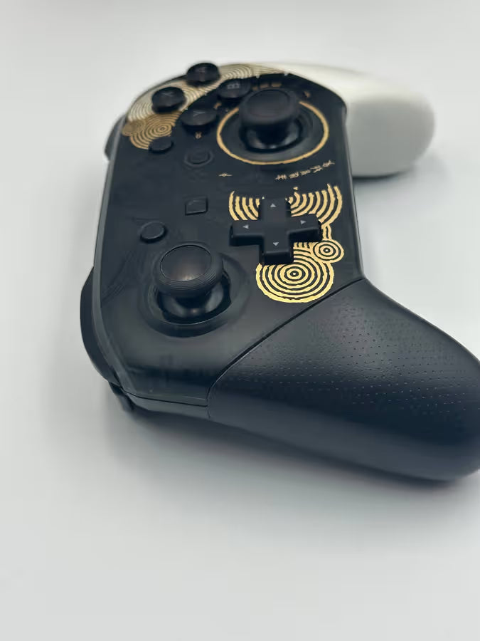 Nintendo Switch Pro Controller Zelda: Tears of the Kingdom Edition